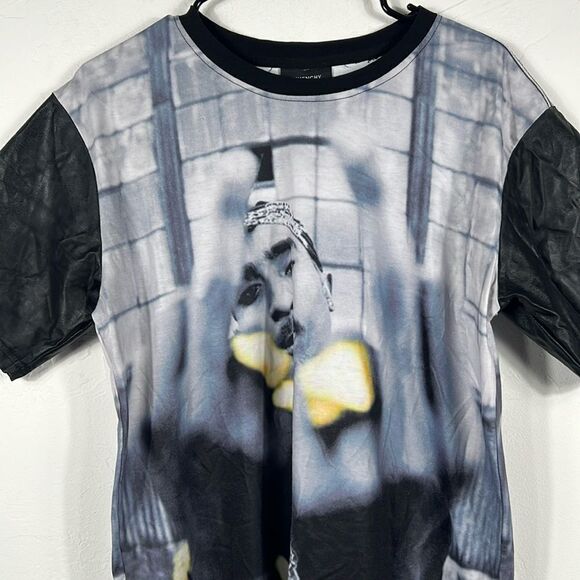 🔥🔥 Bootleg TUPAC 2-PAC Rap Music ALL OVER PRINT Tee Men Sz LARGE  - EUC - Picture 2 of 5
